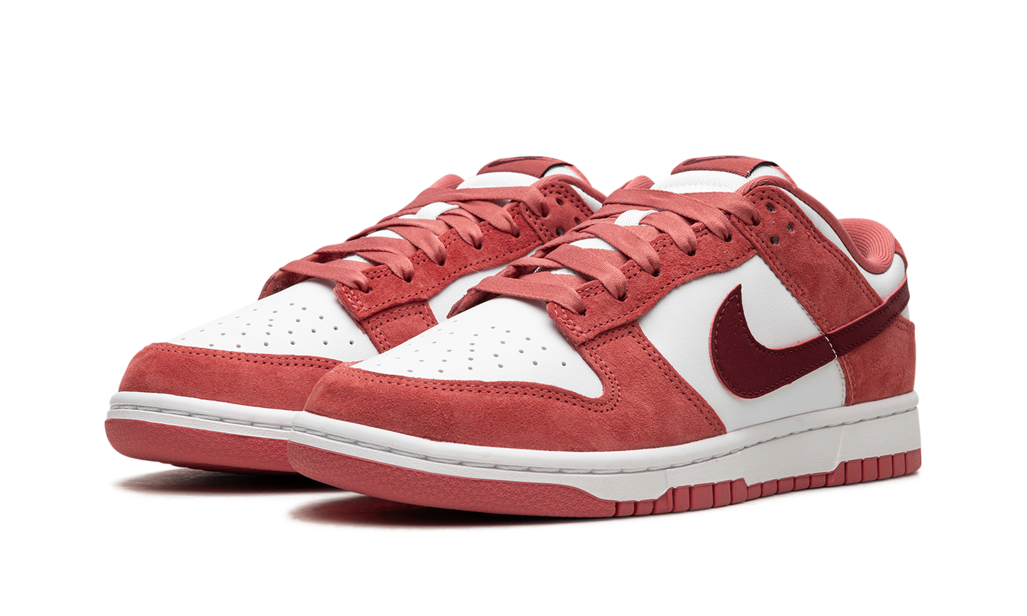 nike dunk low valentine s day 2024 women s+FQ7056-100+diagnol left view