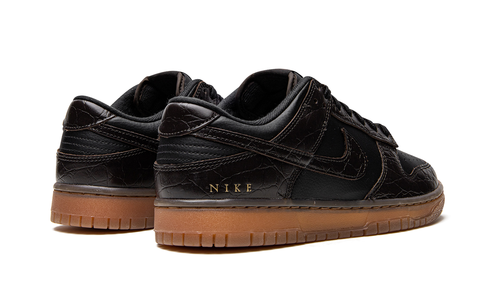 nike dunk low velvet brown black+DV1024-010+diagnol right behind view