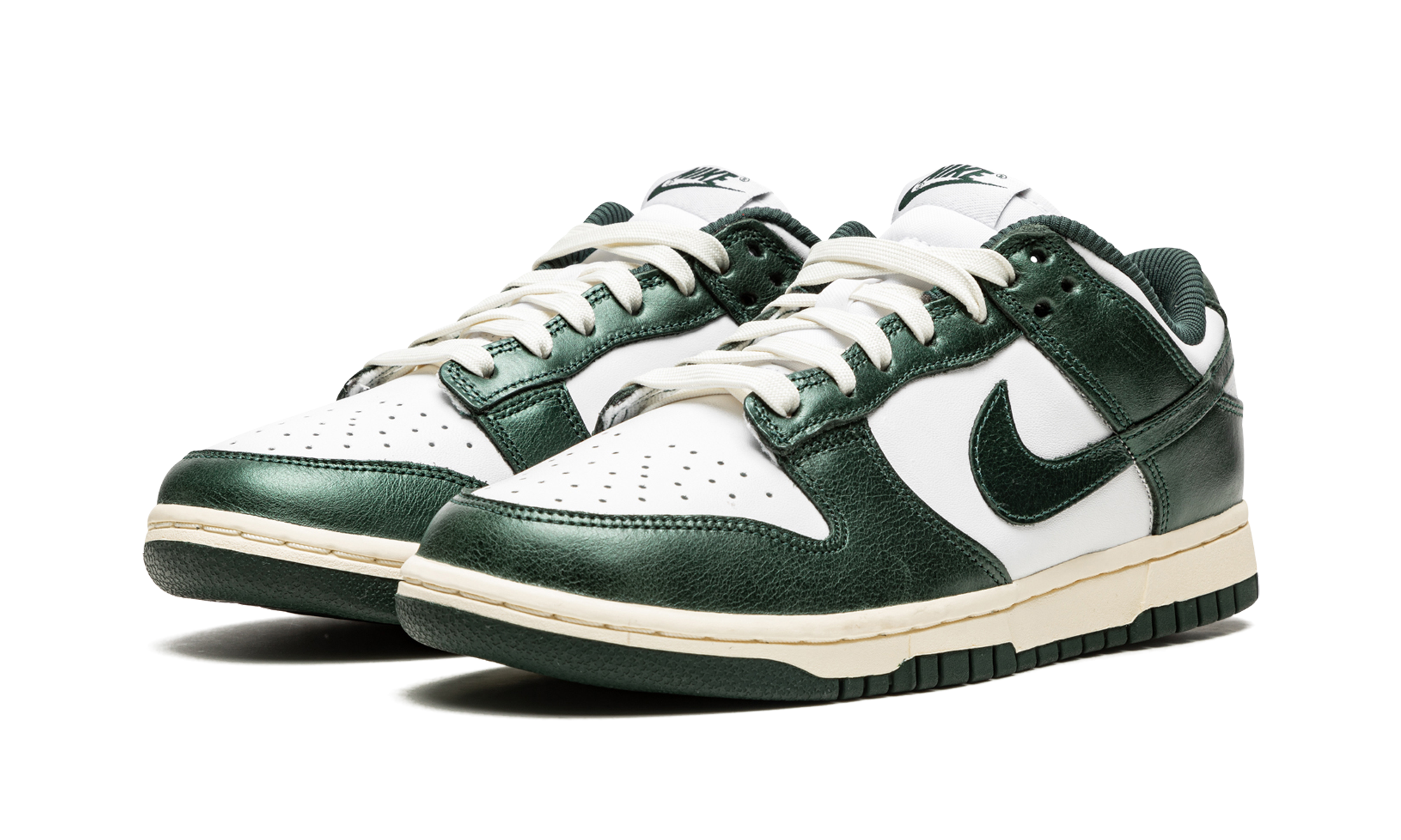 nike dunk low vintage green women s+DQ8580-100+diagnol left view