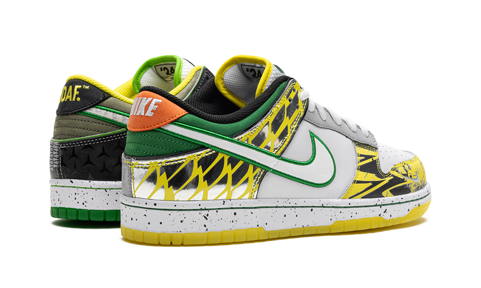 nike dunk low what the duck away university of oregon pe+HV1454-100+diagnol right behind view