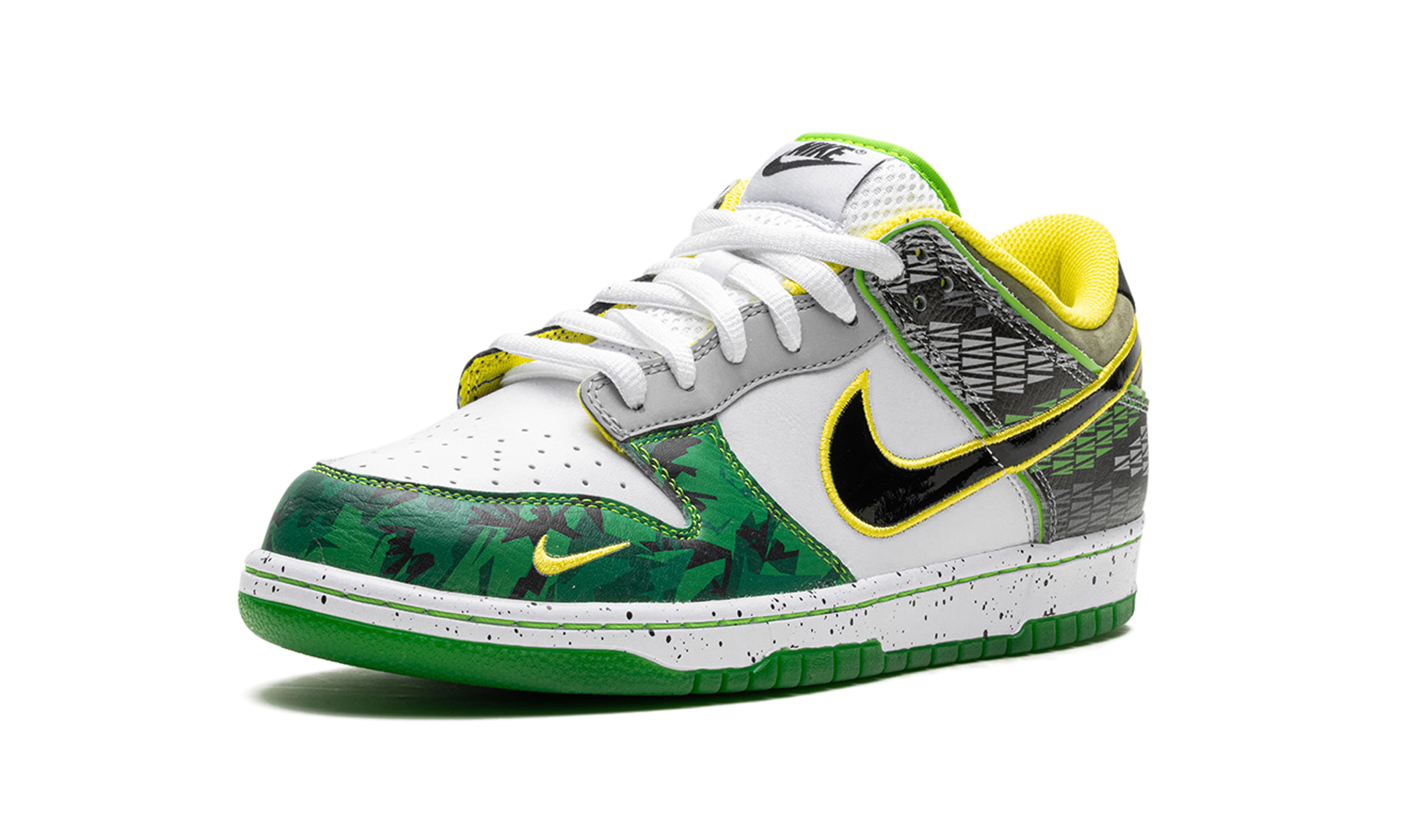 nike dunk low what the duck away university of oregon pe+HV1454-100+left diagnol single view