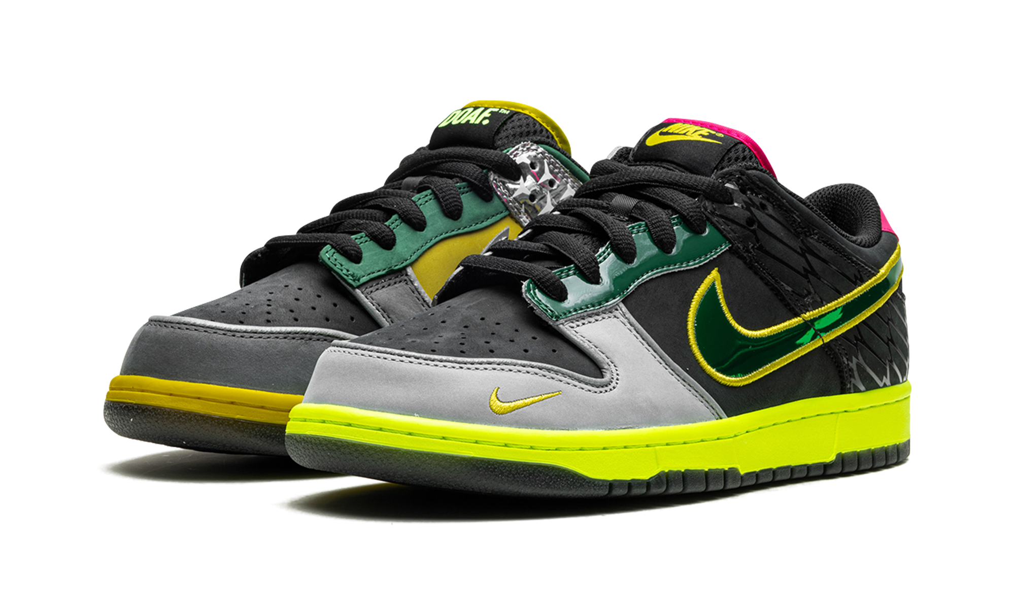 nike dunk low what the duck home university of oregon pe+HV1454-001+diagnol left view