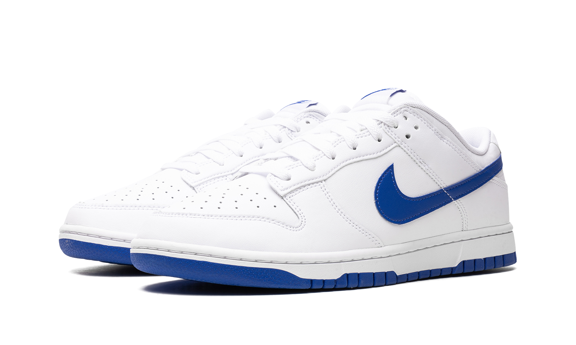 nike dunk low white hyper royal+DV0831-104+diagnol left view