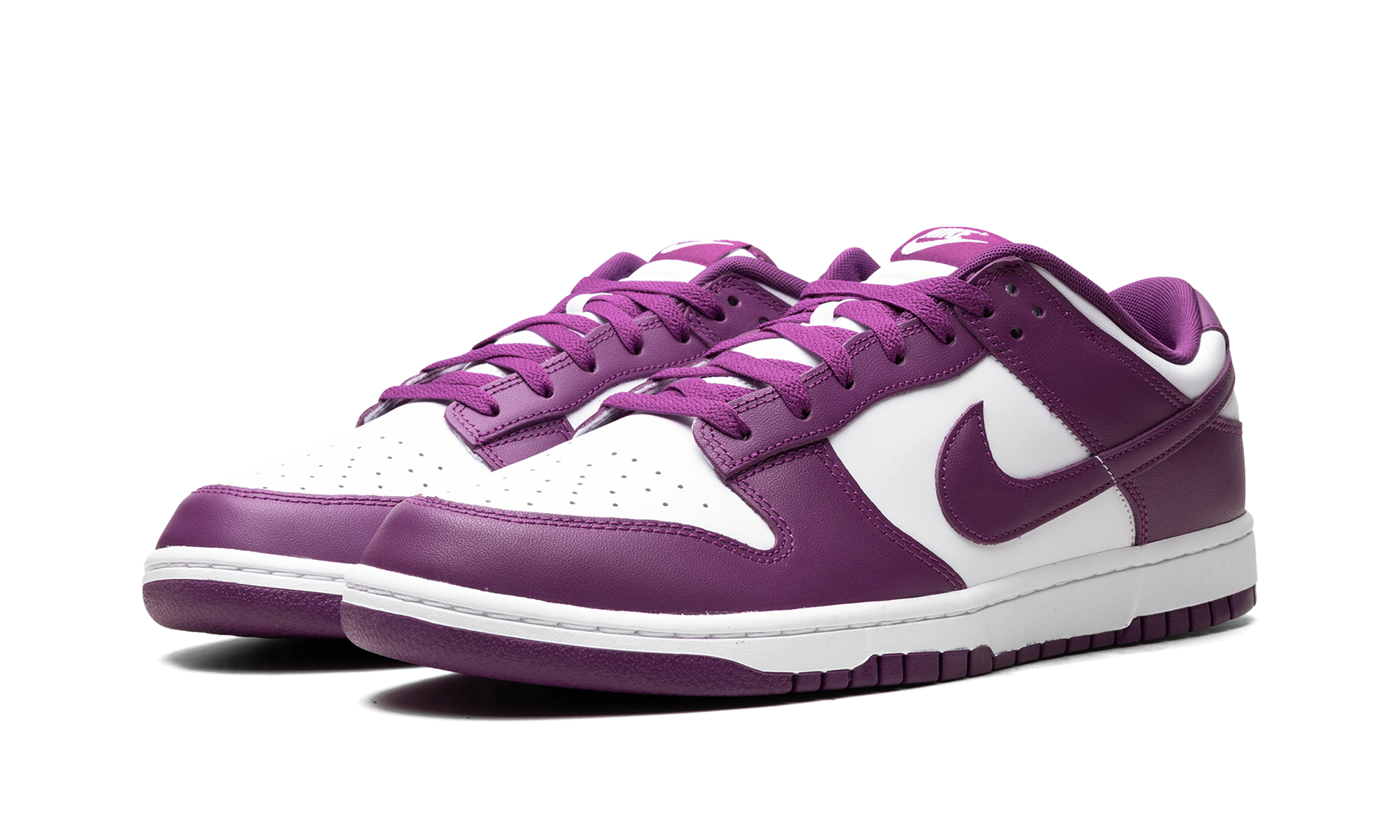 nike dunk low white viotech+DV0833-107+diagnol left view