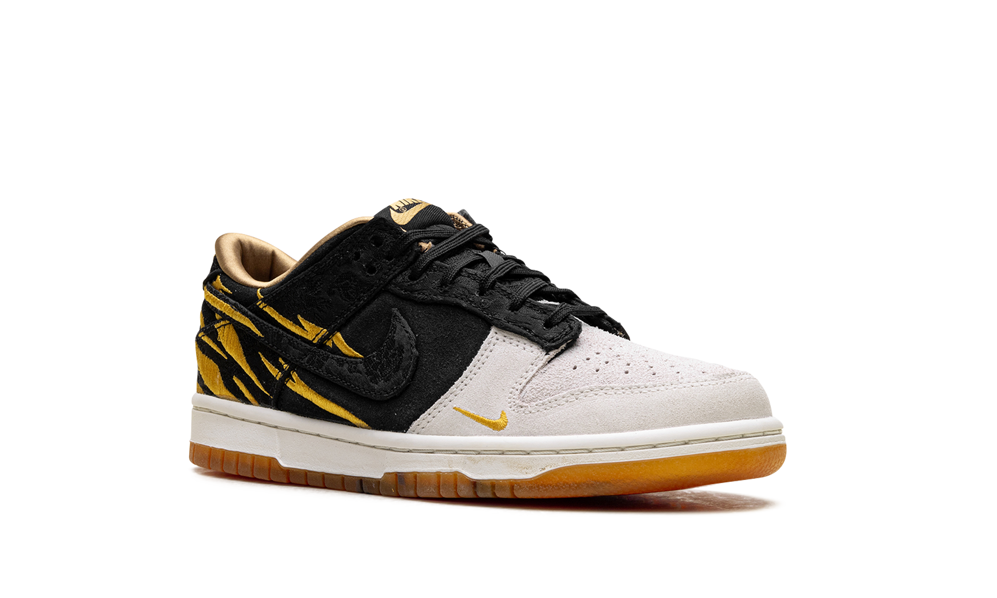 nike dunk low year of the tiger 2022 gs+DQ5351-001+diagnol right view