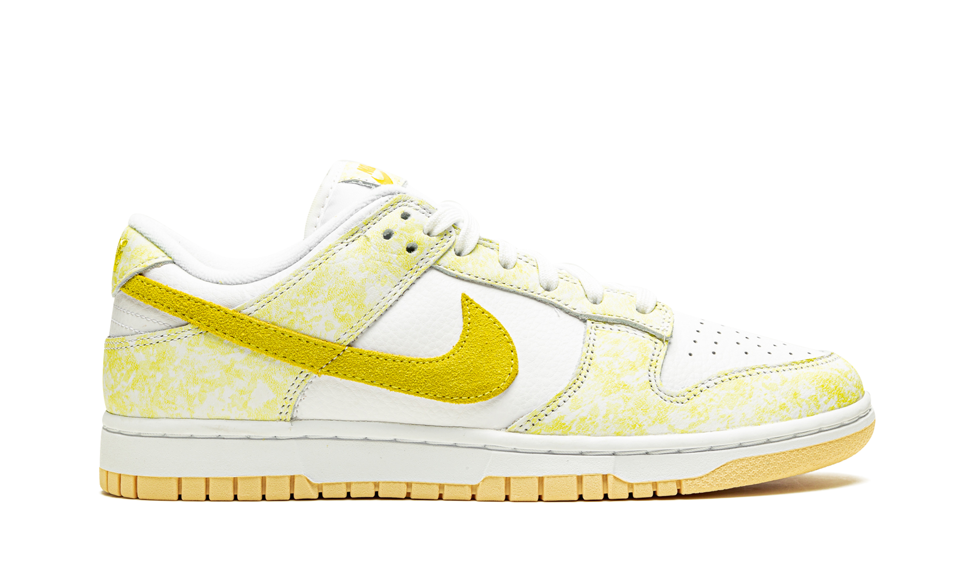 nike dunk low yellow strike women s+DM9467-700+right view