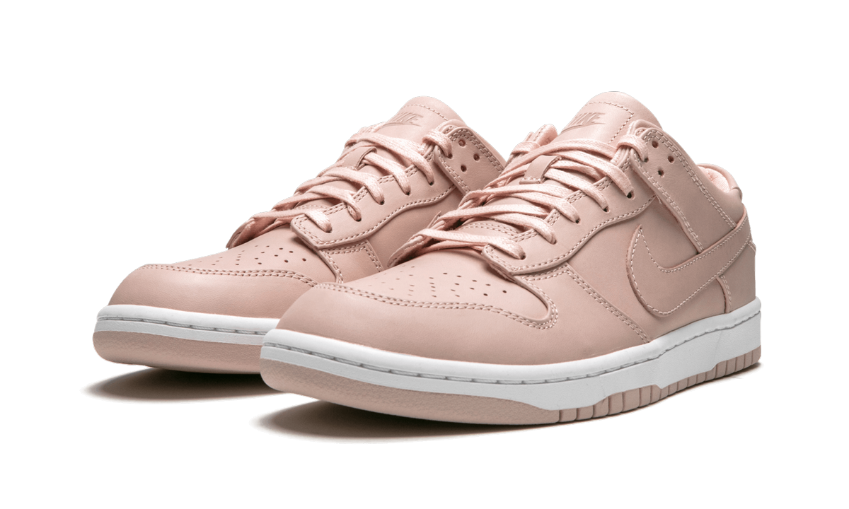 nike dunk lux low arctic orange+857587-800+diagnol left view