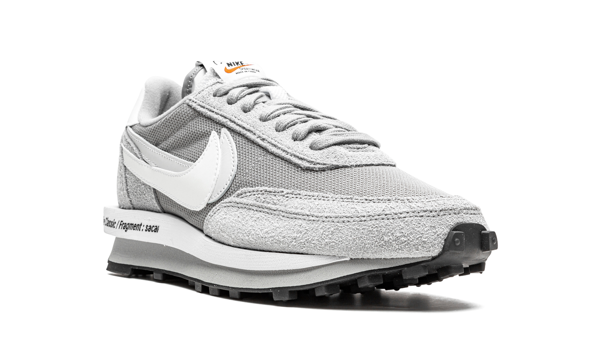 nike ld waffle sf sacai fragment grey+DH2684-001+diagnol right view