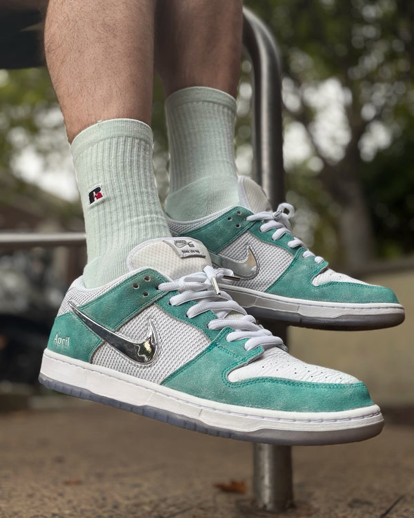 Nike SB Dunk Low April Skateboards, Lifestyle View 6, SKU FD2562-400