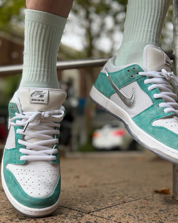 Nike SB Dunk Low April Skateboards, Lifestyle View 4, SKU FD2562-400