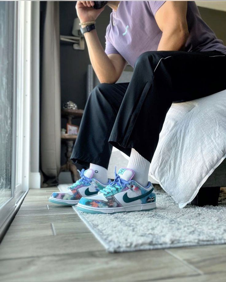Nike SB Dunk Low Futura Laboratories Bleached Aqua, Lifestyle View 4, SKU HF6061-400