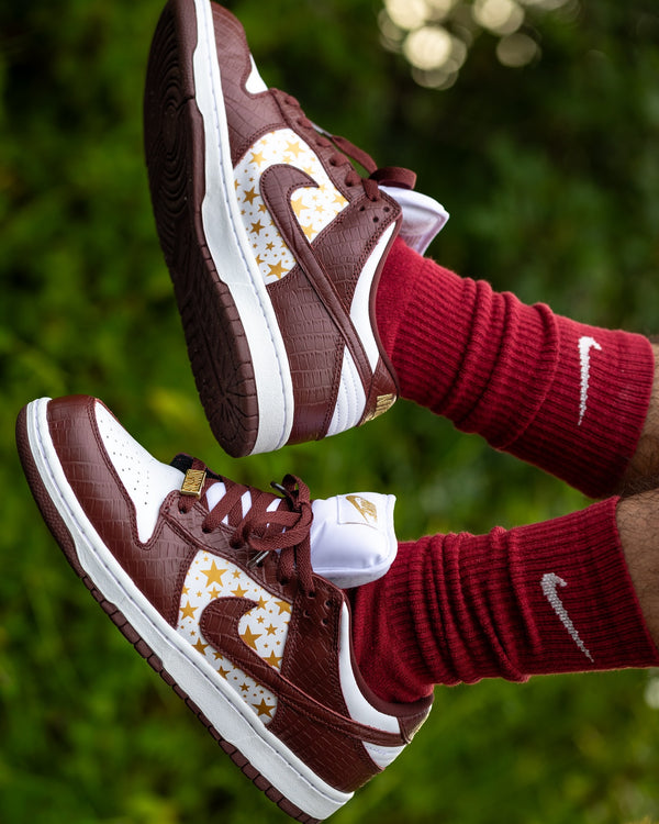 Nike SB Dunk Low Supreme Stars Barkroot Brown (2021), Lifestyle View 4, SKU DH3228-103