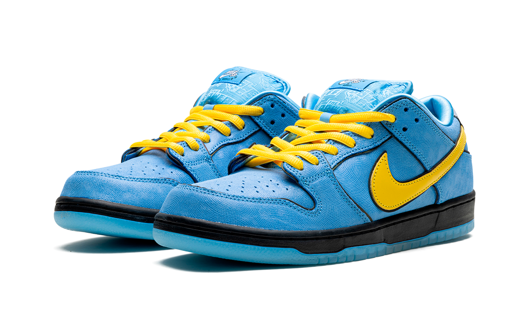 nike sb dunk low the powerpuff girls bubbles+FZ8320-400+diagnol left view