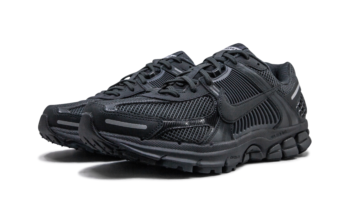 nike zoom vomero 5 anthracite+BV1358-002+diagnol left view