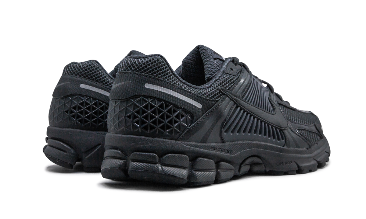 nike zoom vomero 5 anthracite+BV1358-002+diagnol right behind view