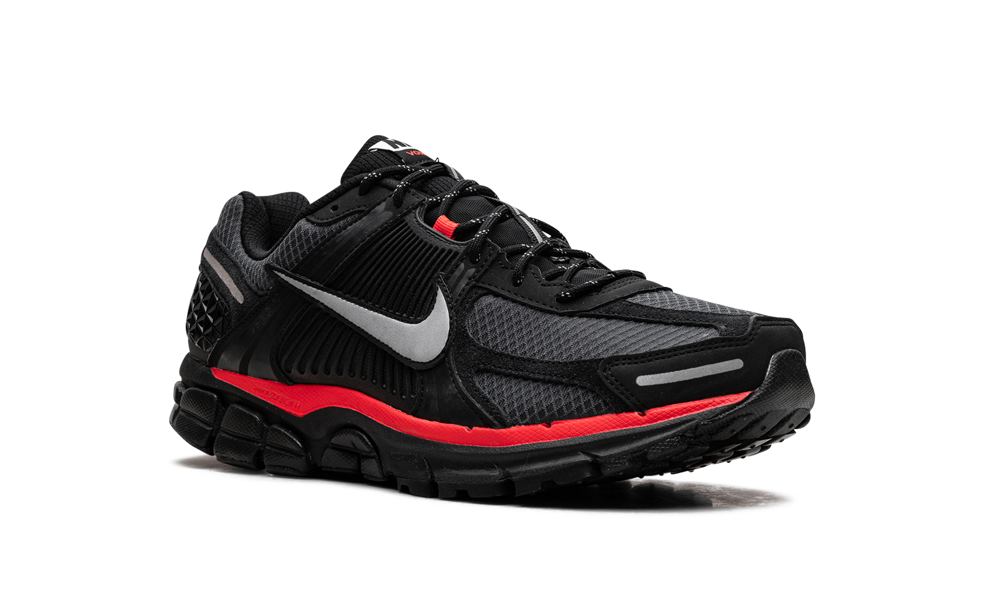 nike zoom vomero 5 black metallic university red+HV2527-002+diagnol right view