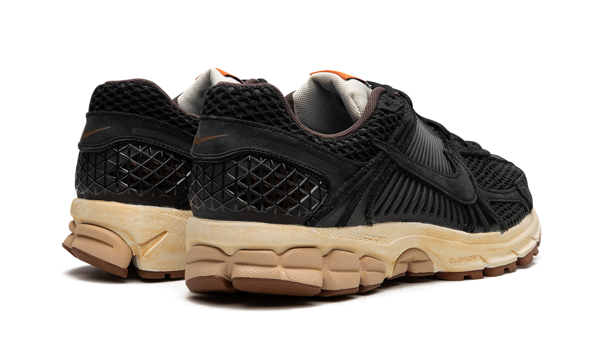 nike zoom vomero 5 black sesame women s+FD0533-010+diagnol right behind view