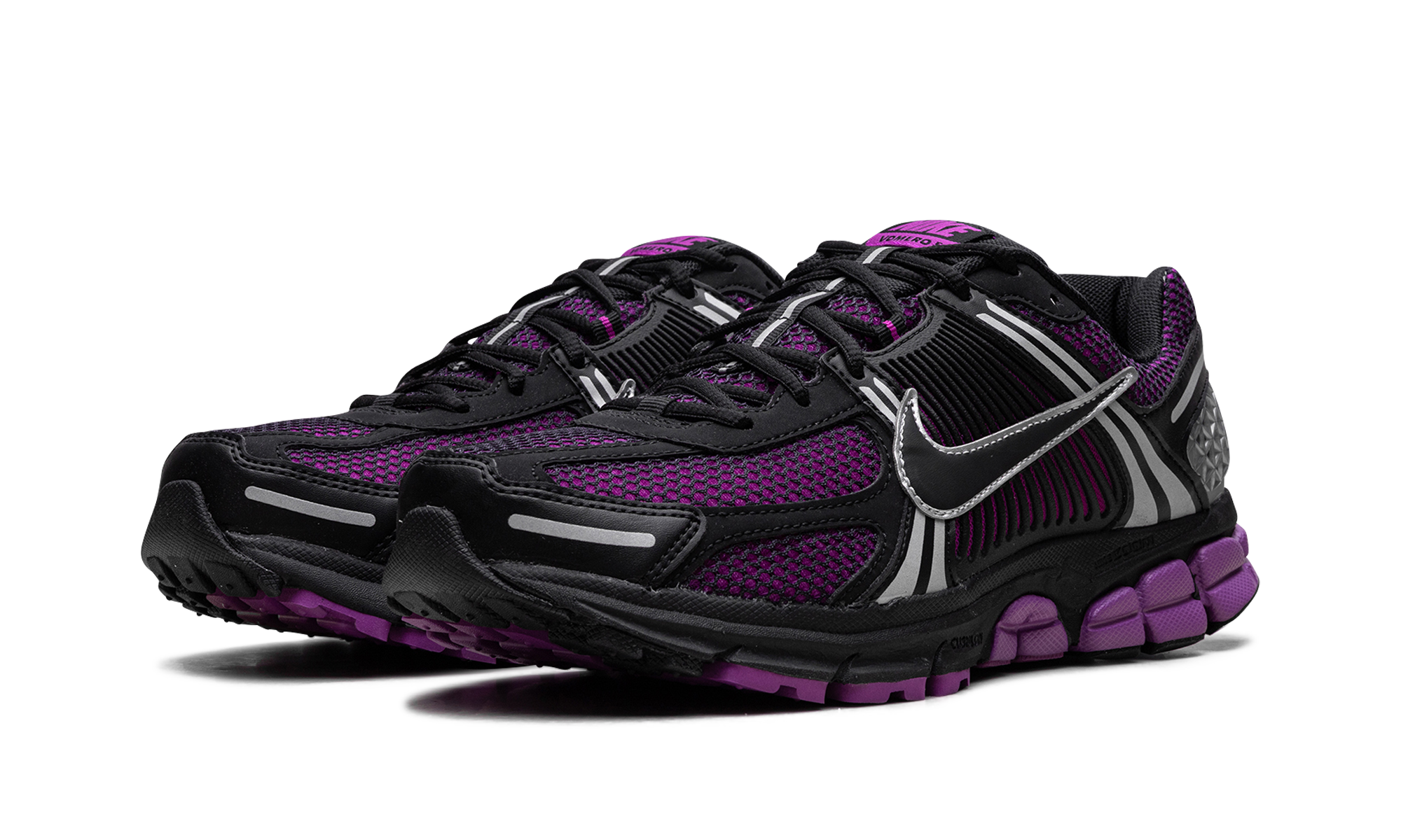 nike zoom vomero 5 black vivid purple+FB9149-500+diagnol left view