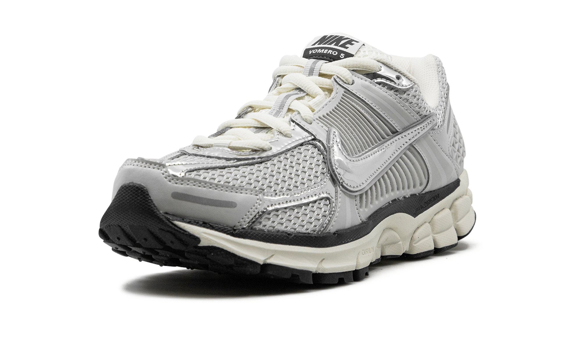 nike zoom vomero 5 chrome+HJ3758-001+diagnol left view