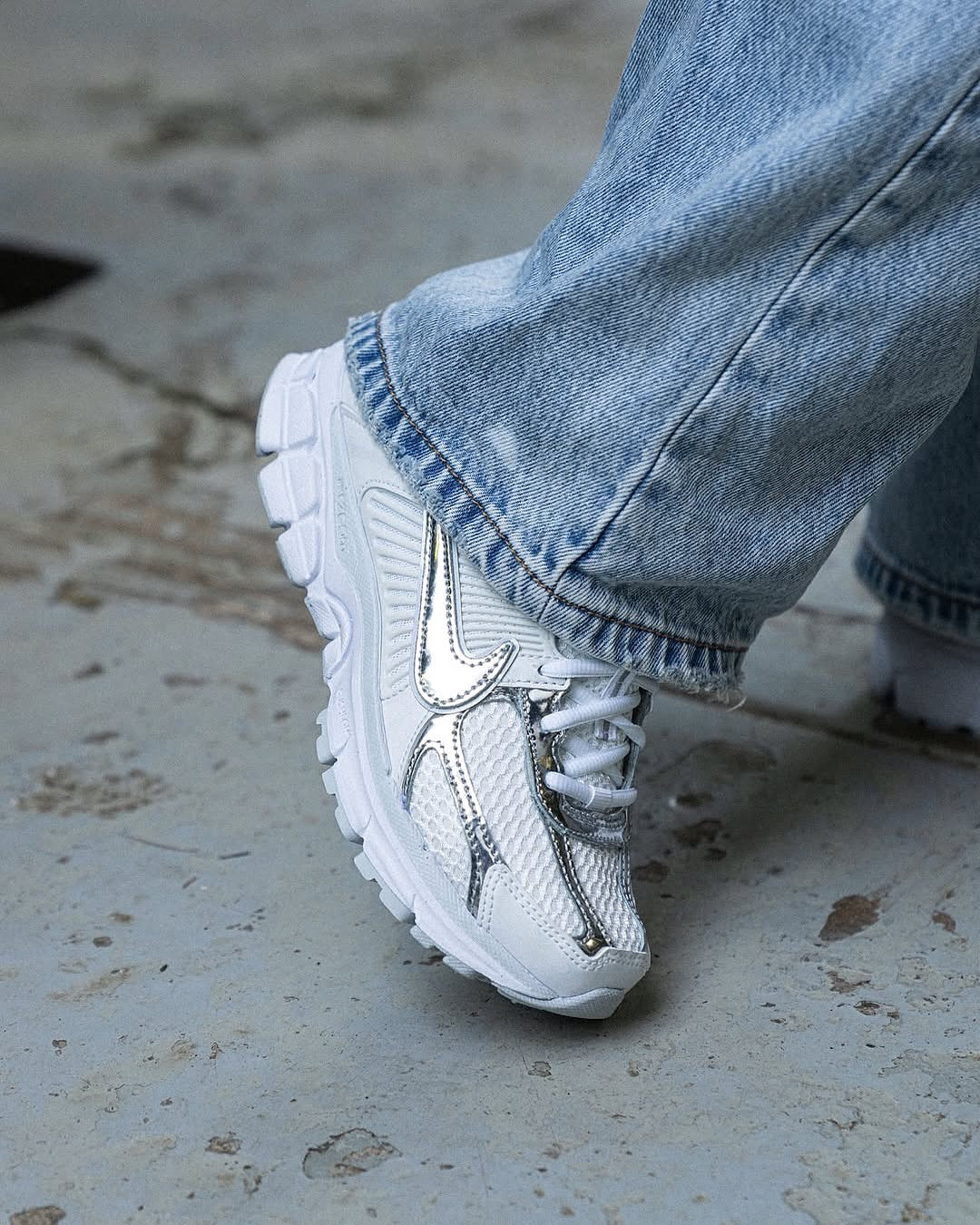 Nike Zoom Vomero 5 Chrome Toe, Lifestyle View 2, SKU HF7723-100