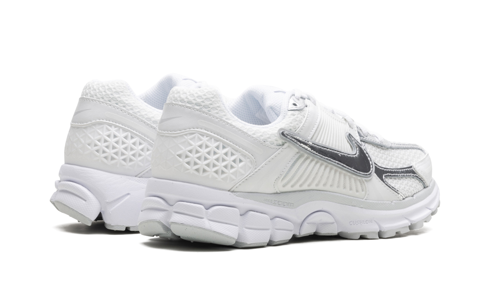 nike zoom vomero 5 chrome toe women s+HF7723-100+diagnol right behind view