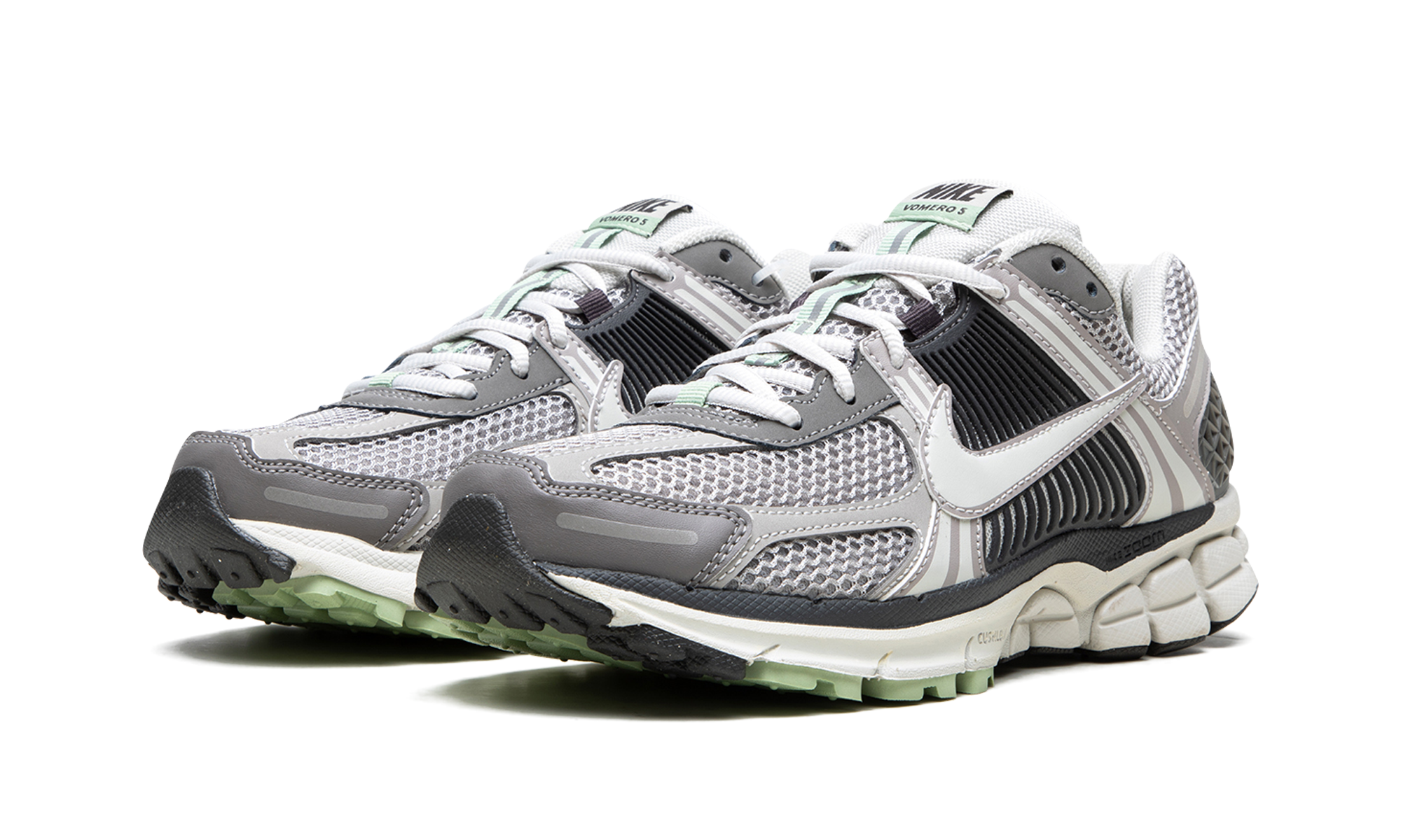 nike zoom vomero 5 cobblestone flat pewter women s+FB8825-001+diagnol left view