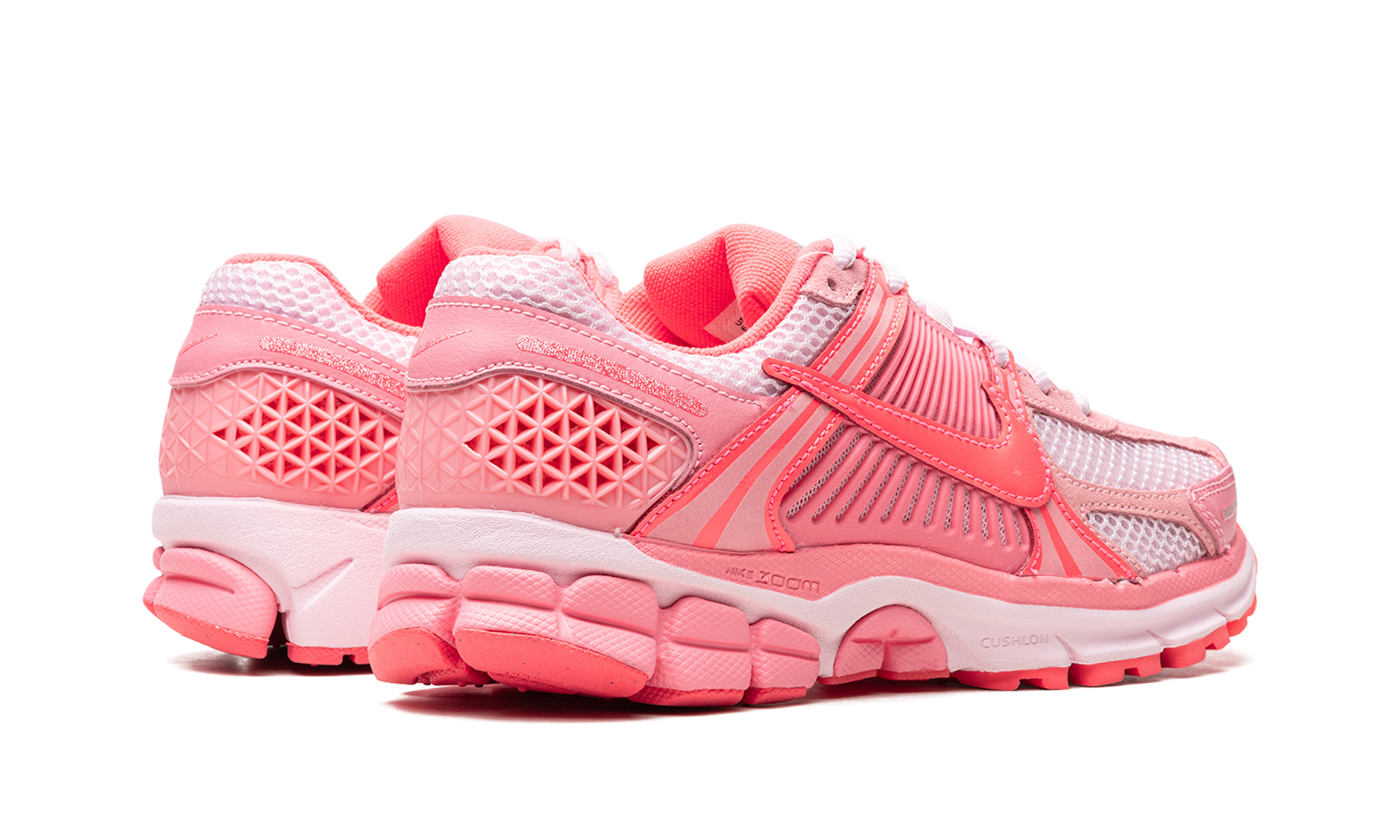 nike zoom vomero 5 coral chalk hot punch women s+FQ0257-666+diagnol right behind view