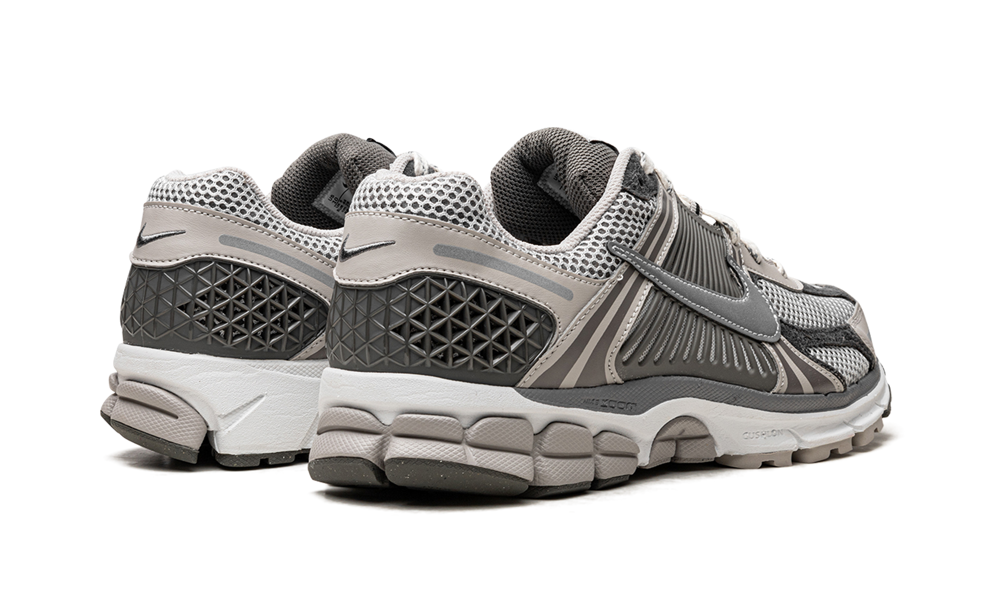 nike zoom vomero 5 iron ore flat pewter+FD0791-012+diagnol right behind view