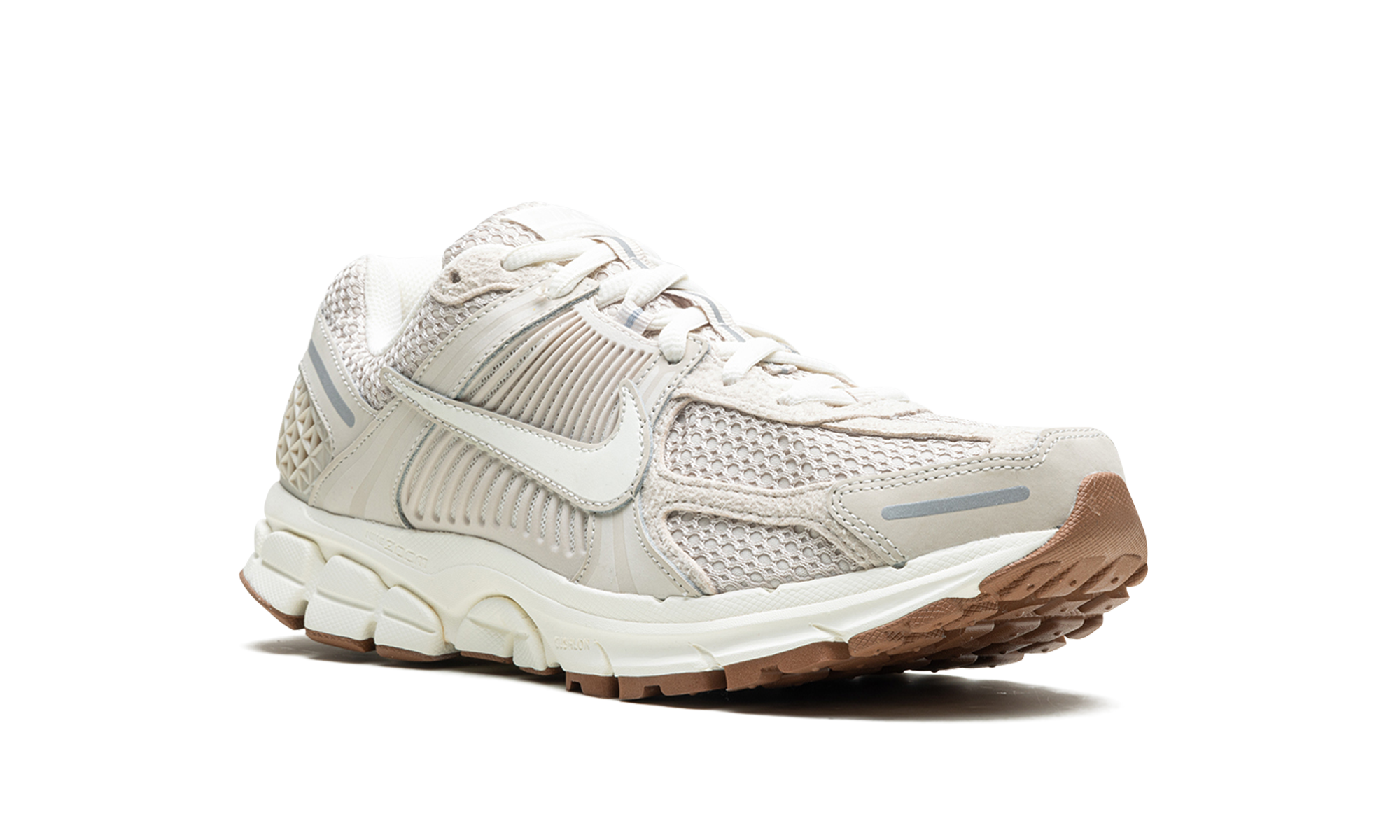 nike zoom vomero 5 light orewood brown women s+FZ3780-101+diagnol right view