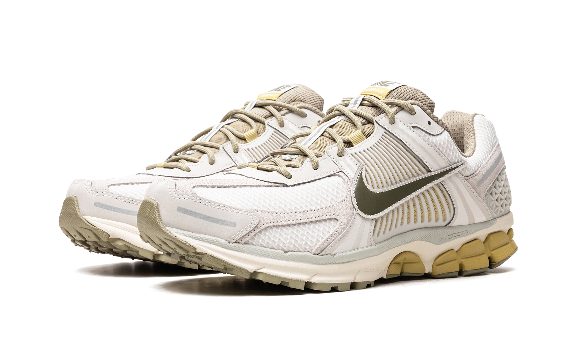 nike zoom vomero 5 sp light bone neutral olive+FV0397-001+diagnol left view