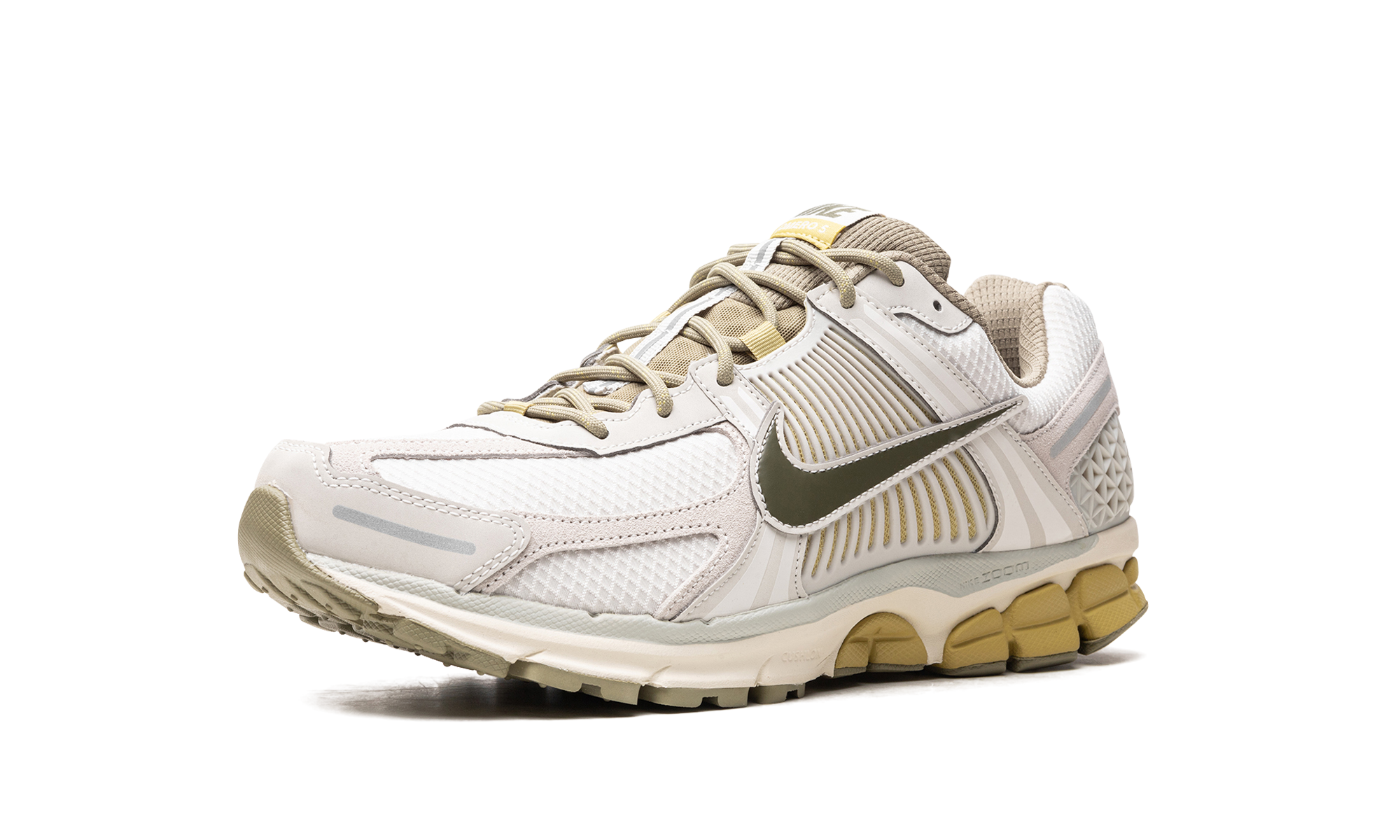 nike zoom vomero 5 sp light bone neutral olive+FV0397-001+left diagnol single view