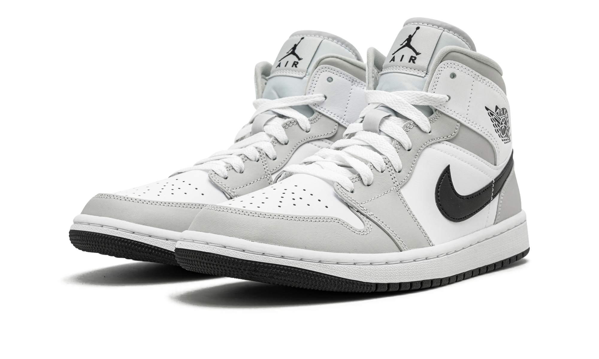 jordan 1 mid light smoke grey women s+BQ6472-015+diagnol left view