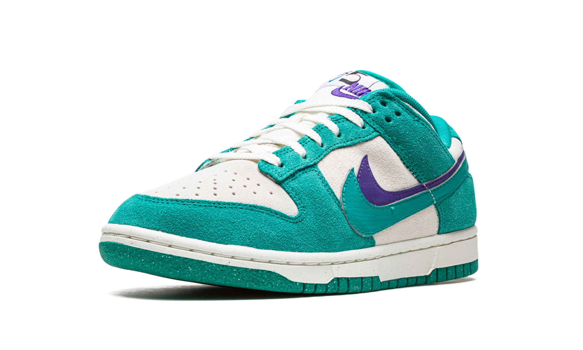 nike dunk low se 85 neptune green women s+DO9457-101+left diagnol single view