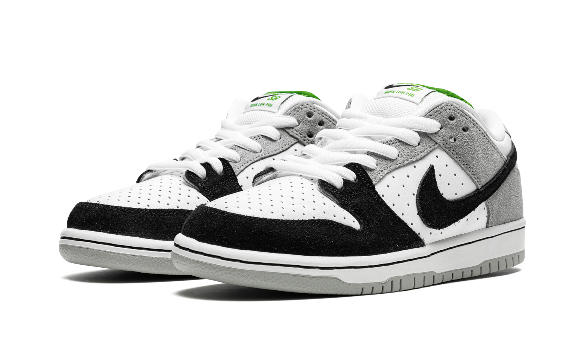 nike sb dunk low chlorophyll+BQ6817-011+diagnol left view