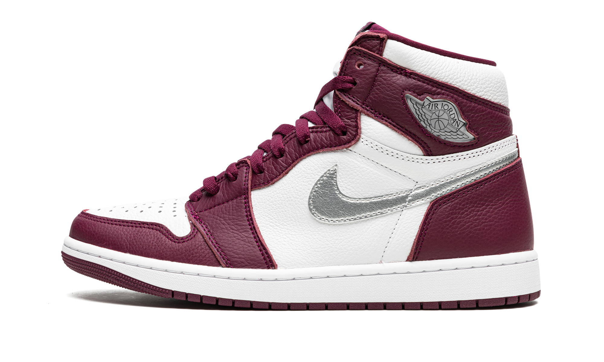jordan 1 retro high og bordeaux+555088-611+diagnol right view 1