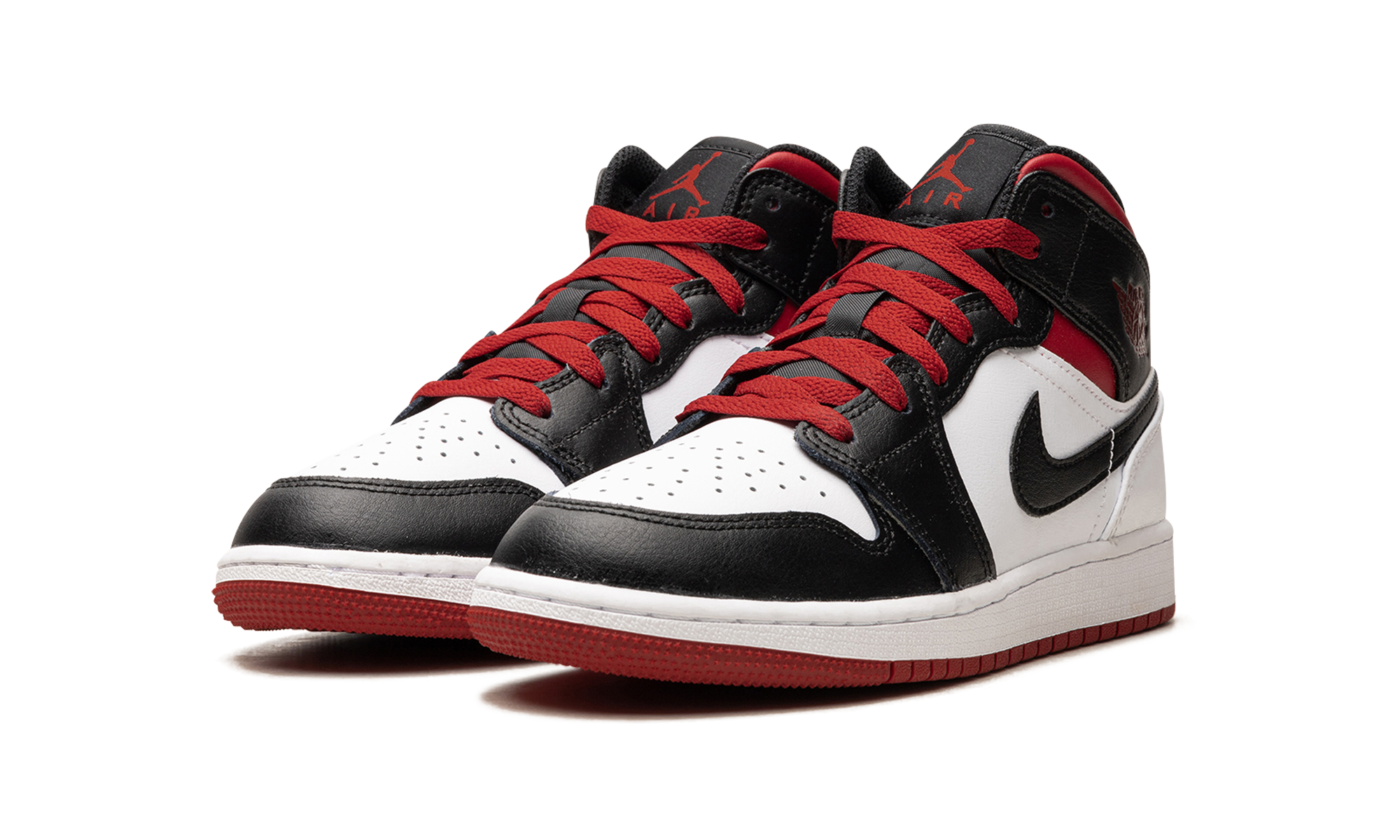 jordan 1 mid gym red black toe gs+DQ8423-106+diagnol left view