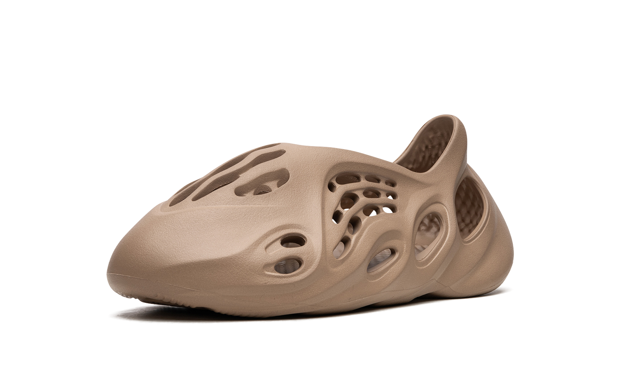 adidas yeezy foam rnr clay taupe+GV6842+left diagnol single view