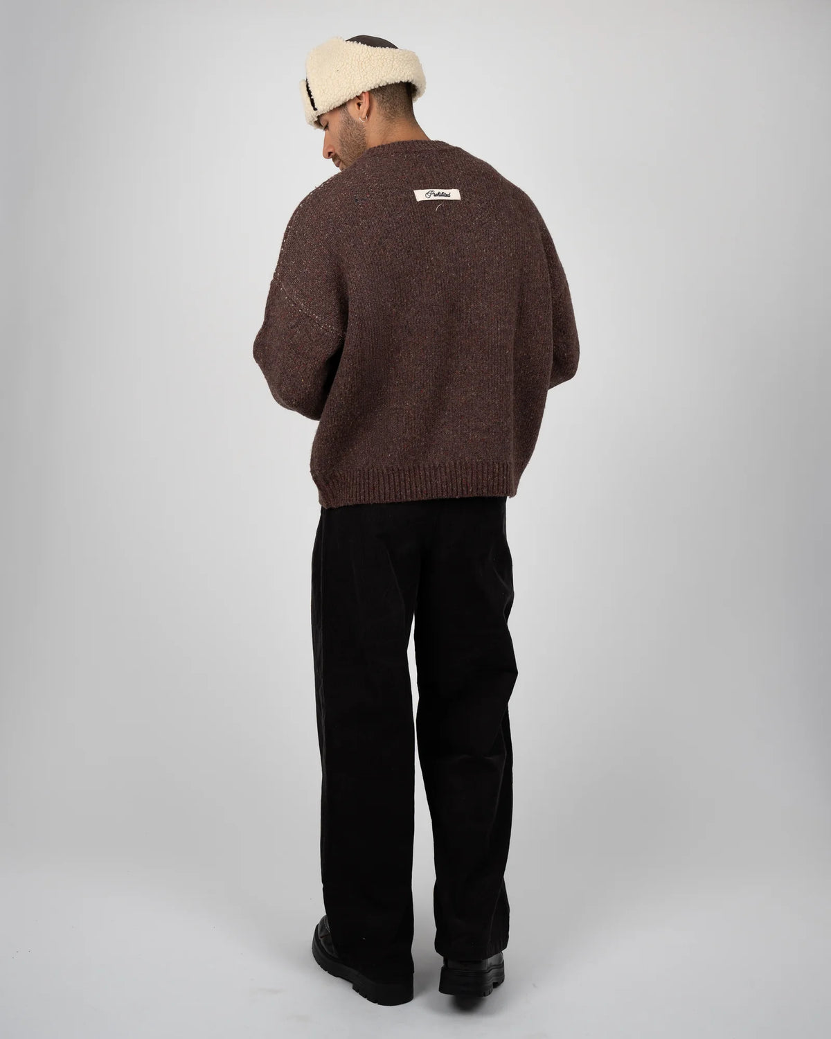 Prohibited Double P Knit Sweater in bruin, gedragen door model