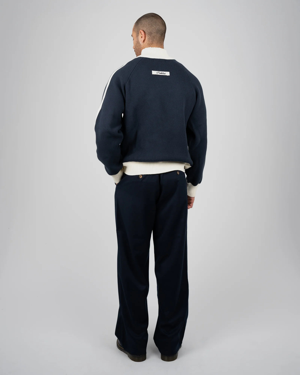 Prohibited Letterman Knitted Quarter Zip in marineblauw, gedragen door model