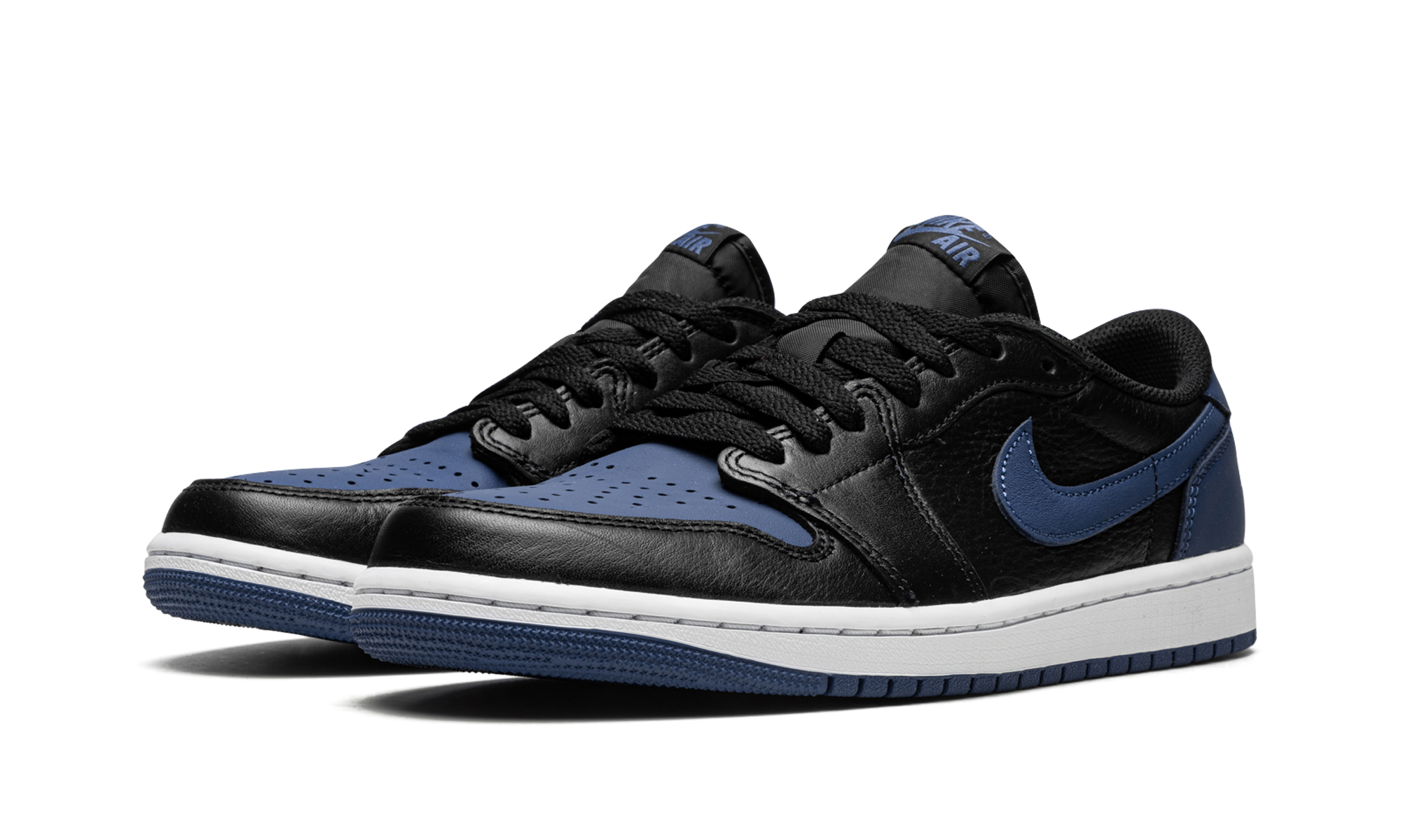 jordan 1 retro low og mystic navy+CZ0790-041+diagnol left view