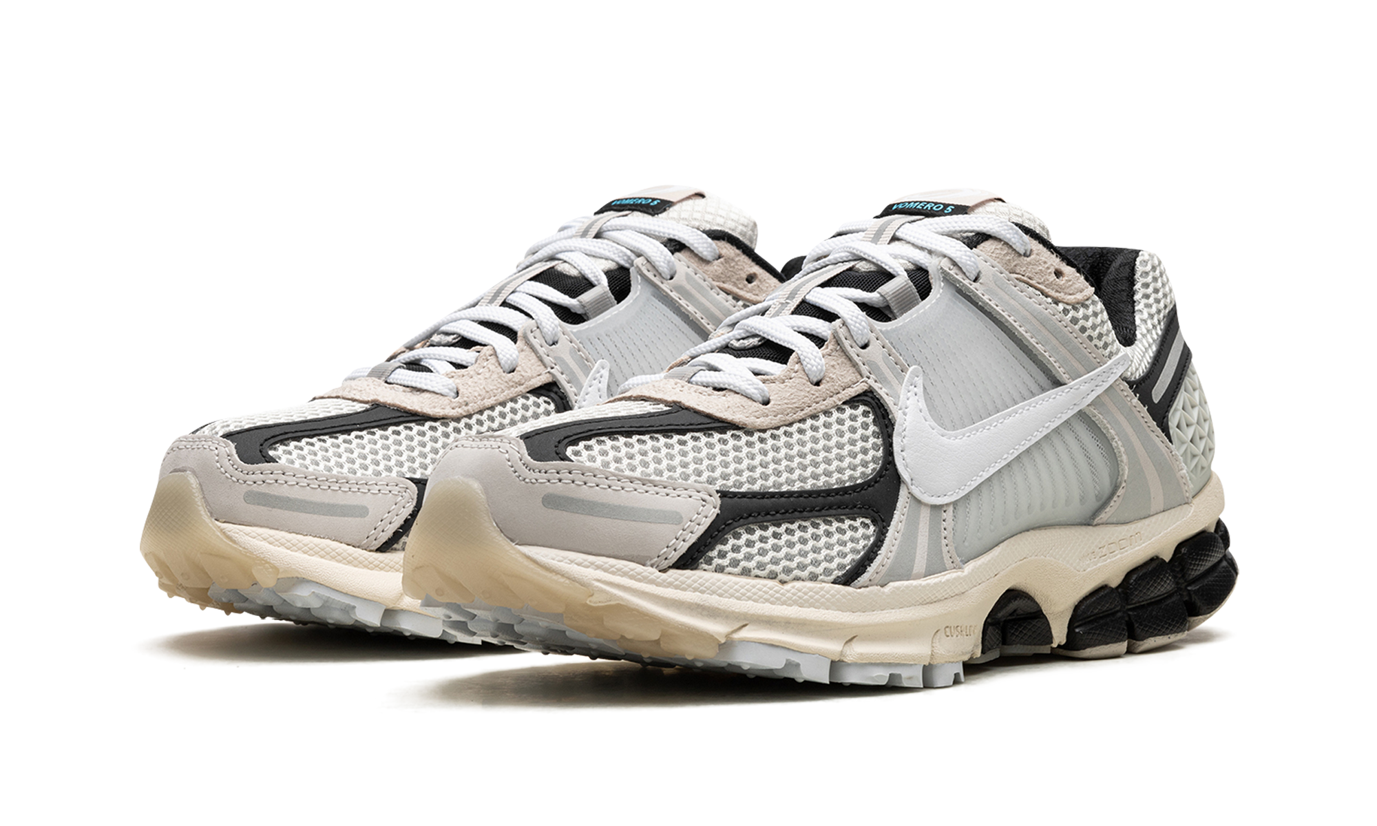 nike zoom vomero 5 supersonic light bone black+FN7649-110+diagnol left view