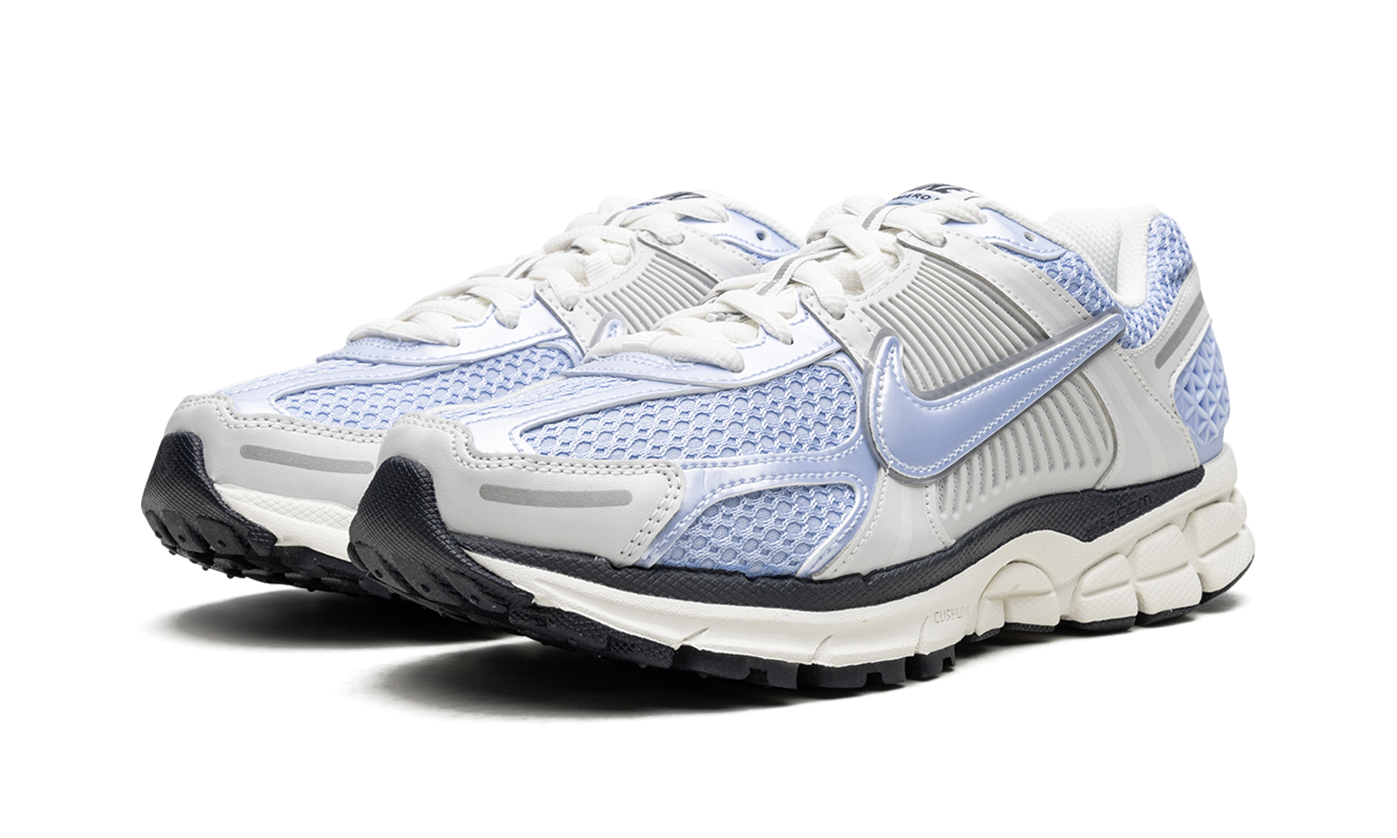 nike zoom vomero 5 royal tint photon dust women s+FJ4588-025+diagnol left view