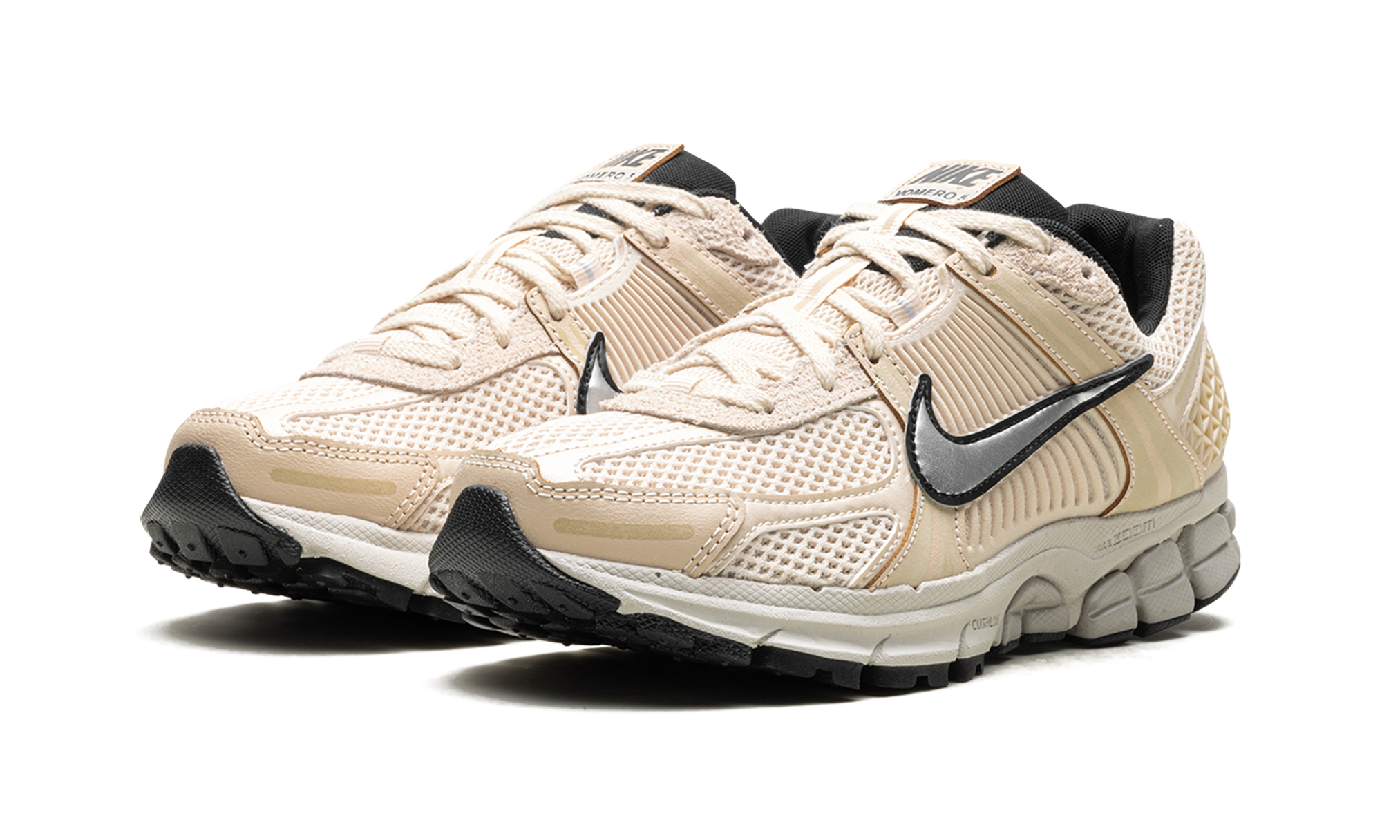 nike zoom vomero 5 pearl white women s+FN6742-200+diagnol left view