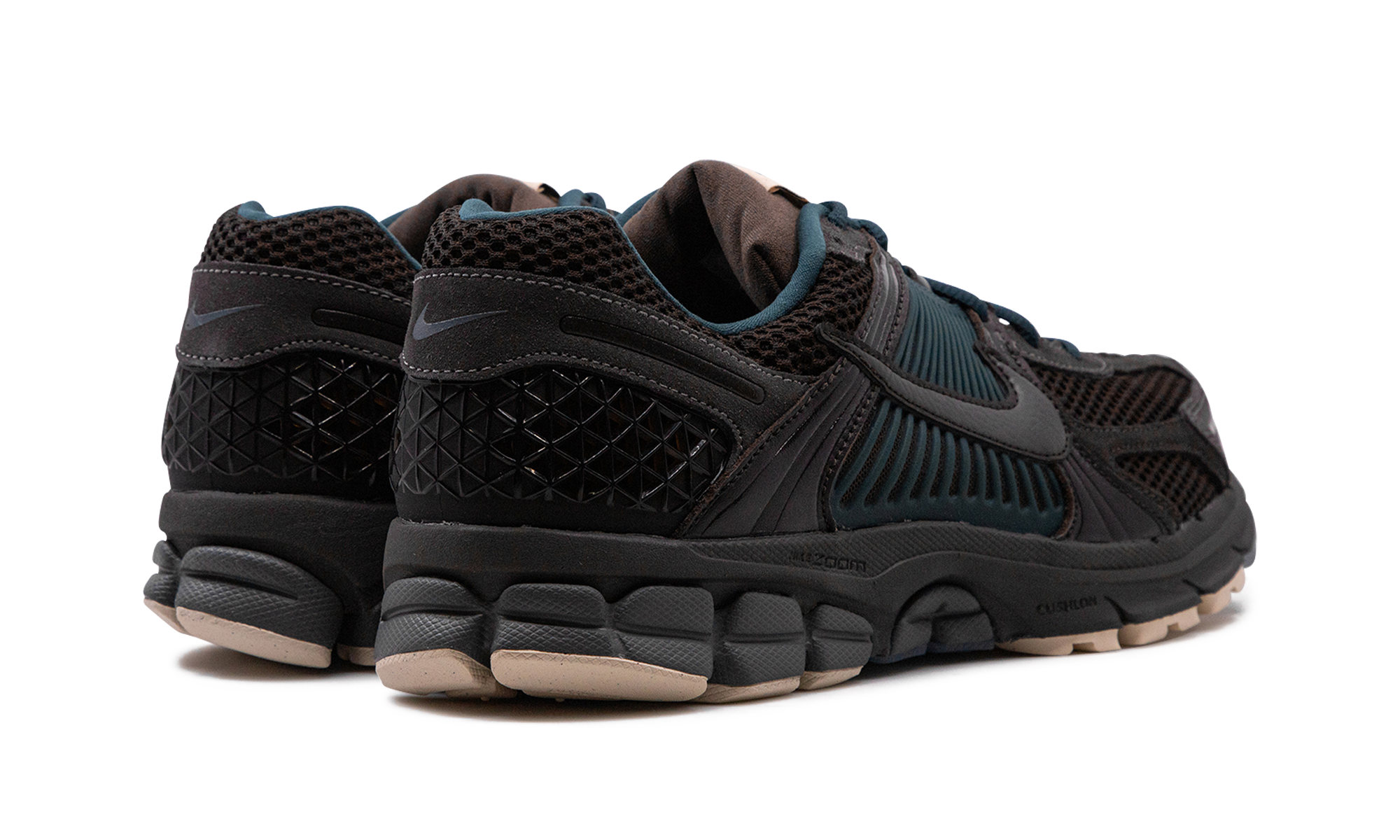 nike zoom vomero 5 prm velvet brown medium ash+FQ8174-237+diagnol right behind view