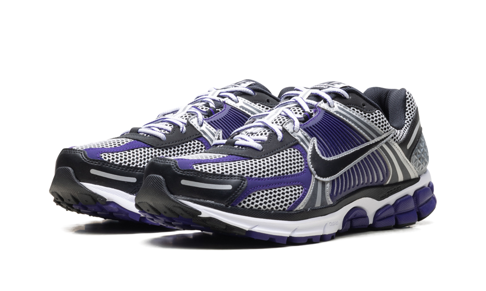 nike zoom vomero 5 metallic silver court purple+IM2220-095+diagnol left view