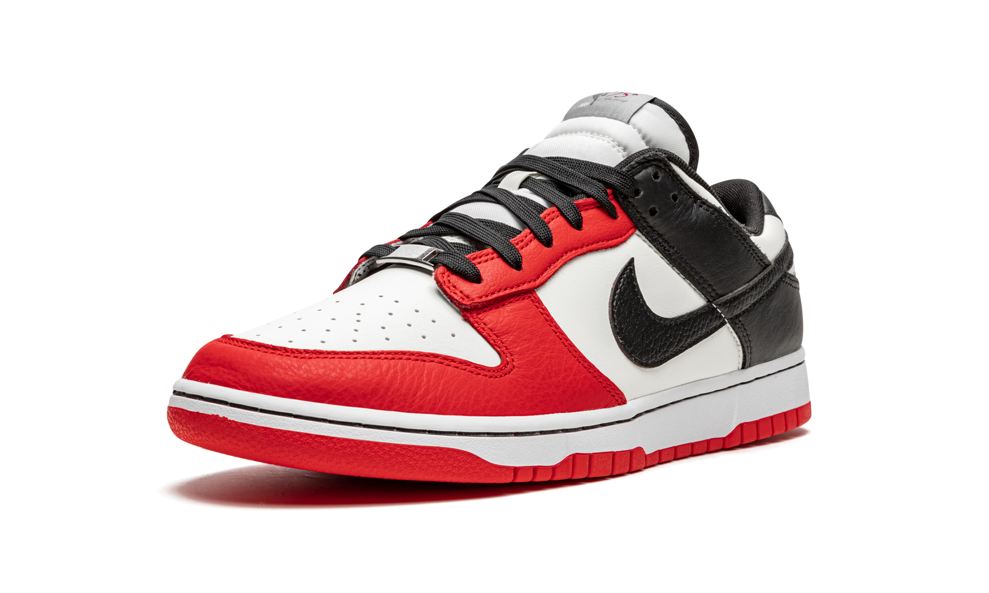 nike dunk low emb nba 75th anniversary chicago+DD3363-100+left diagnol single view